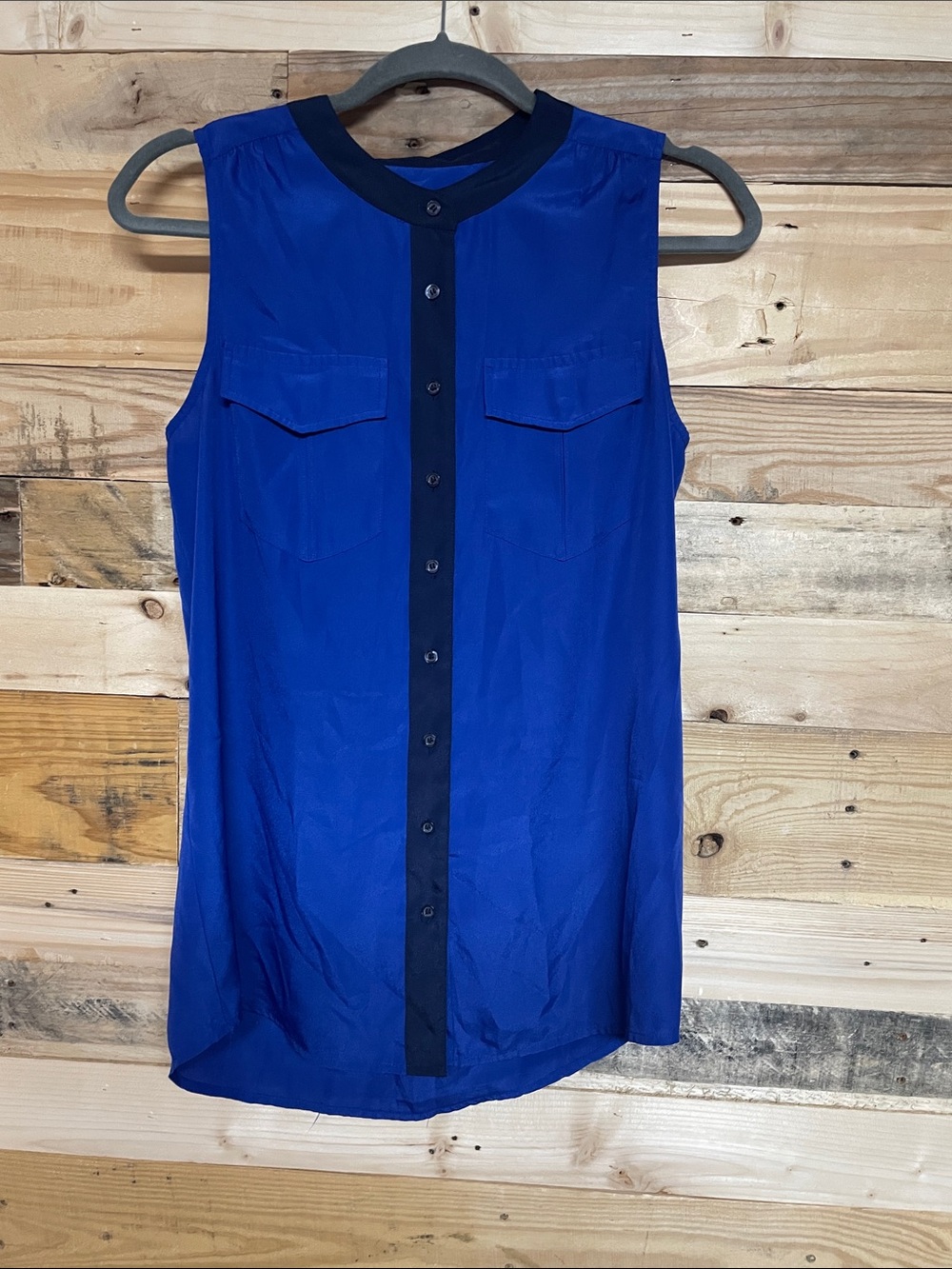 J.Crew Size 4 Blue with Navy Sleeveless Silk Button Down Blouse with pockets